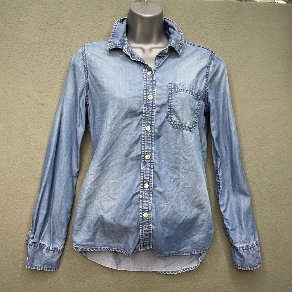 Mossimo Women Shirt Light Wash Blue Lyocell Chambray Small Casual Classic